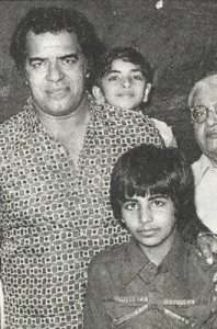Akshay Kumar family photos 