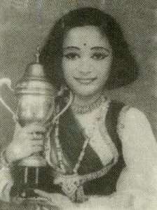 Madhuri Dixit childhood pictures 1