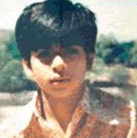 Shahrukh Khan childhood pictures 9