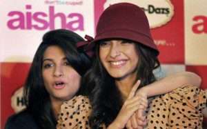 Sonam Kapoor family members sister Rhea Kapoor 2