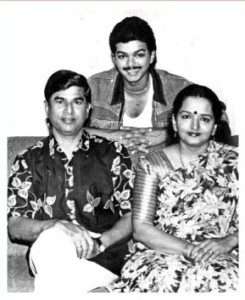 Ilayathalapathy Vijay rare family photos 1