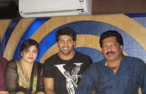 Tamil actor Arya parents father Umer and mother Jameela