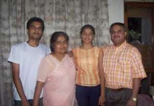 Archana Kavi parents father Jose Kaviyil and mother Rosamma