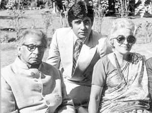 Amitabh Bachchan Parents father Harivansh Rai Bachchan & mother Teji Bachchan