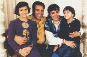 Ahana Deol Childhood pictures  3