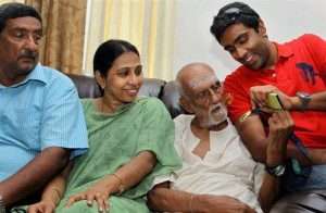 Ravichandran Ashwin Parents father Ravichandran & mother Chitra
